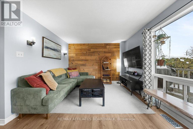 29195363/1146-grenoble-crescent/orleans-wood/ottawa/ontario/K1C2C6_5