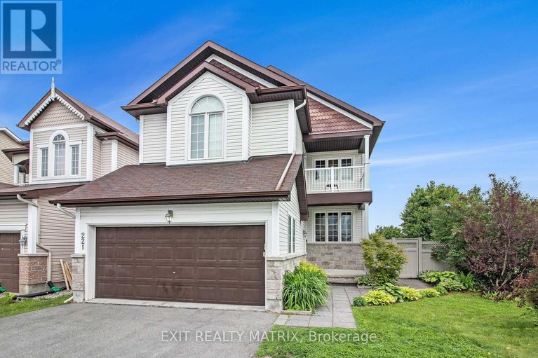 28869614/221-hillpark-high-street/mer-bleuebradley-estatesanderson-park/ottawa/ontario/K1W0B5_1