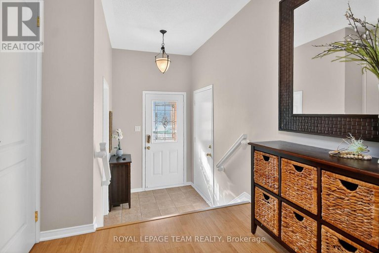 29421780/6302-sablewood-place/chapel-hill/ottawa/ontario/K1C7M6_2