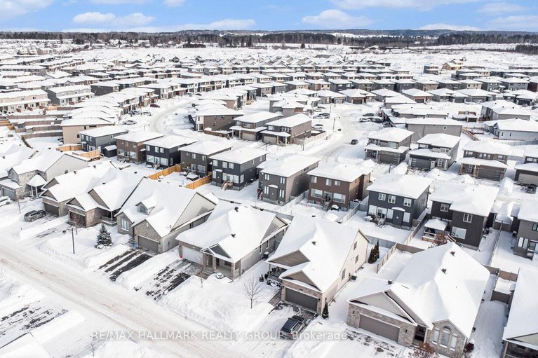 29312325/825-platinum-street/clarencerockland-twp/clarence-rockland/ontario/K4K0J2_6