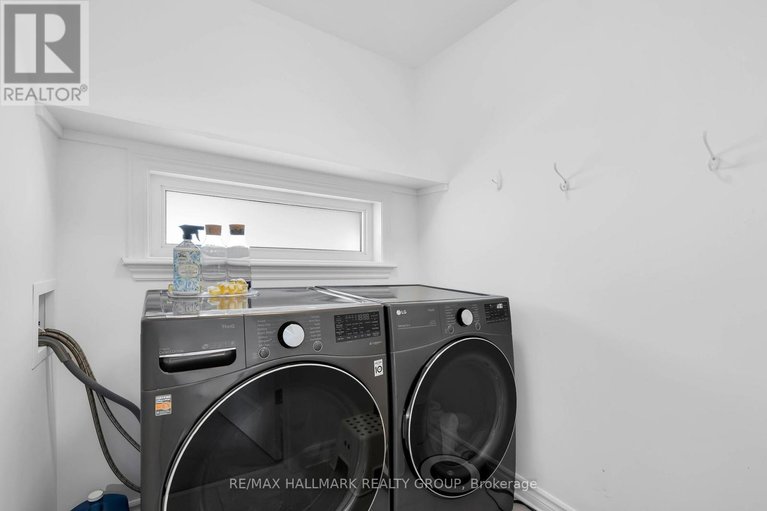 29635213/112-crevasse-road/mer-bleuebradley-estatesanderson-park/ottawa/ontario/K1W0P9_42