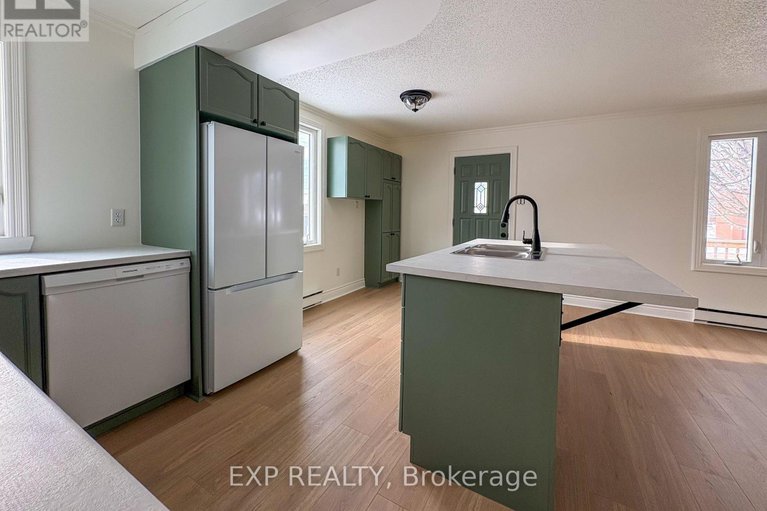 29429568/349-raglan-street-n/renfrew/renfrew/ontario/K7V1P2_16