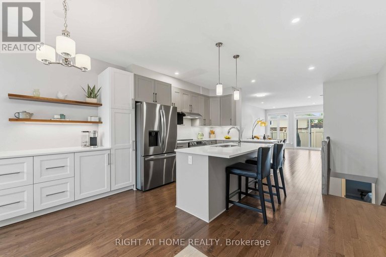 29615586/14-kayenta-street/remainder-of-stittsville-area/ottawa/ontario/K2S2K8_4