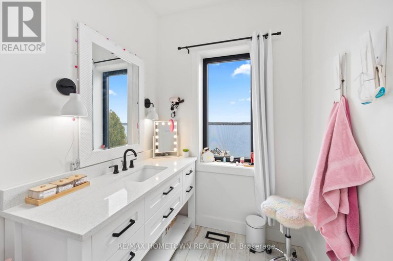 28870188/5-shoreside-way/augusta-twp/augusta/ontario/K6V5T1_32