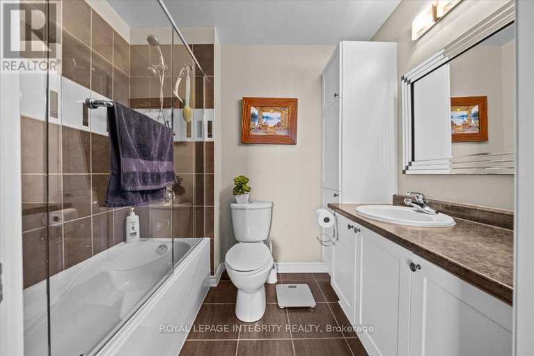 28654363/1907-70-landry-street/vanier/ottawa/ontario/K1L0A8_22