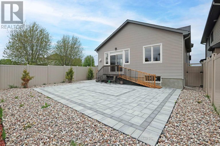 28652205/10-kinetic-way/cedargrovefraserdale/ottawa/ontario/K2J0C9_37