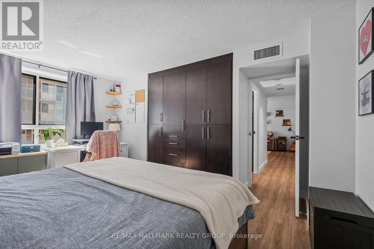 29645636/604-199-kent-street/ottawa-centre/ottawa/ontario/K2P2K8_35