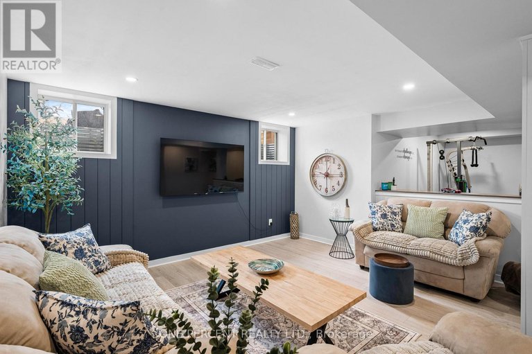 29563341/1002-showman-street/goulbourn-twp-from-franktown-rdsouth-to-rideau/ottawa/ontario/K0A2Z0_41