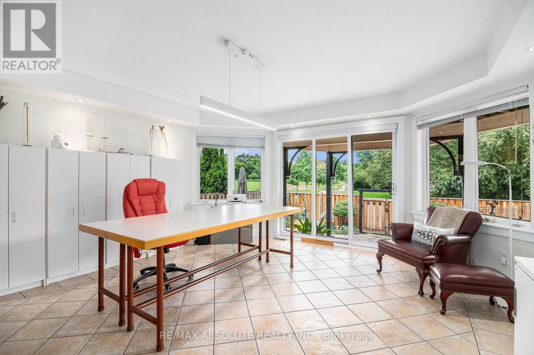 28323111/47-robinson-avenue/sandy-hill/ottawa/ontario/K1N8N8_25
