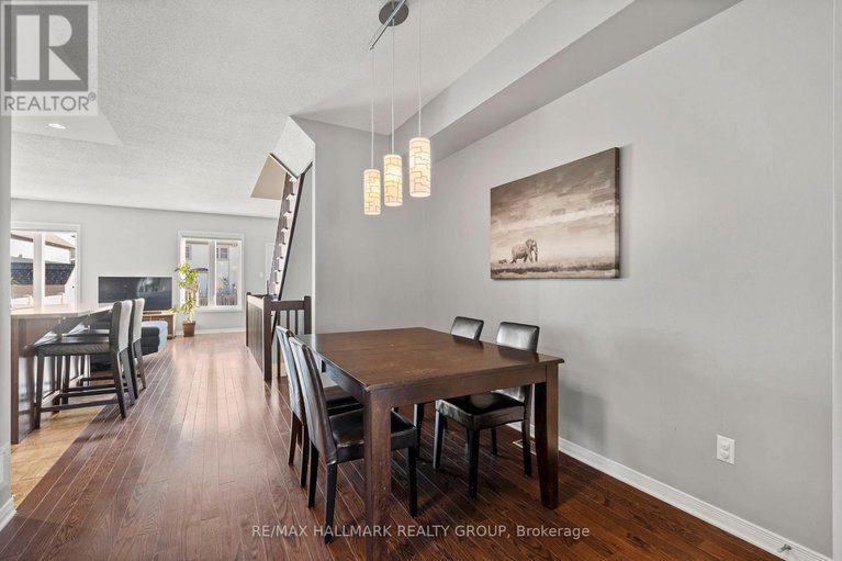 29449929/2268-descartes-street/notting-hillsummerside/ottawa/ontario/K4A0W4_12