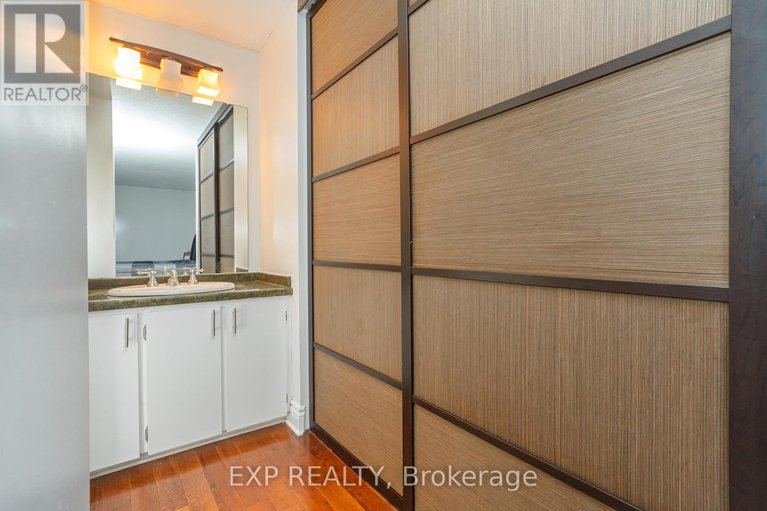 28550236/184-des-pins-place/queenswood-heights-south/ottawa/ontario/K1E2T5_18
