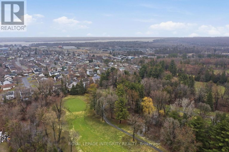 29608681/241-dion-avenue/town-of-rockland/clarence-rockland/ontario/K4K0M3_43