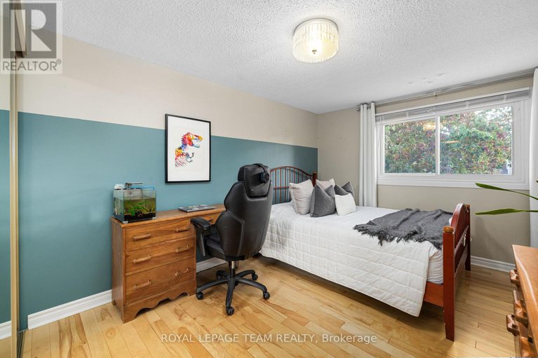 28977785/4397-whittaker-crescent/pineview/ottawa/ontario/K1B4P1_23