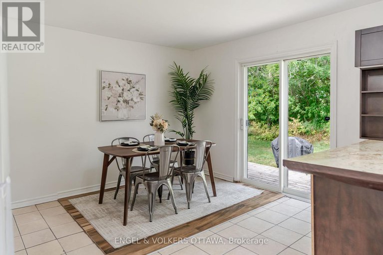 28821514/7321-snake-island-road/osgoode-twp-north-of-reg-rd-6/ottawa/ontario/K4P1N2_12