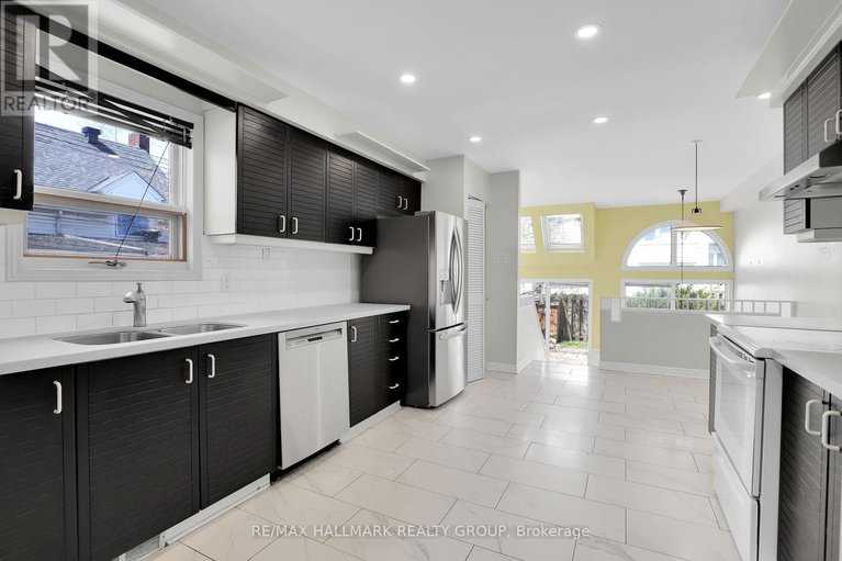 28244394/303-sherwood-drive/civic-hospital/ottawa/ontario/K1Y3W7_14