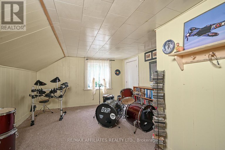 28756533/60-chambers-street/smiths-falls/smiths-falls/ontario/K7A2Y6_30