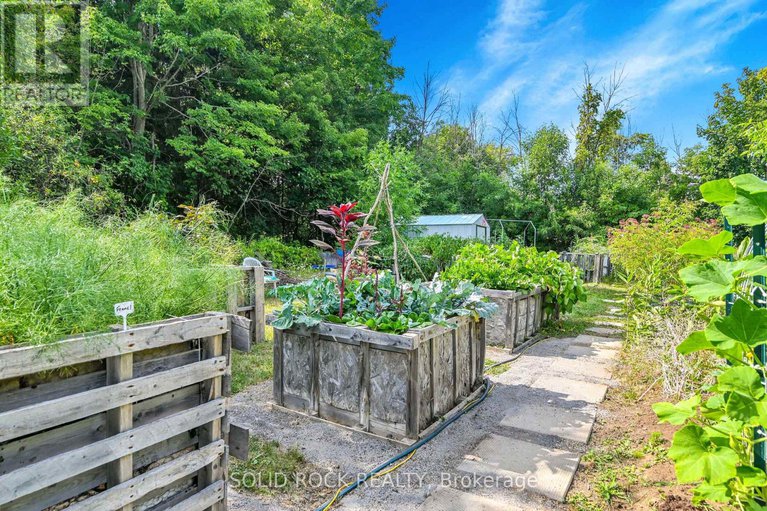 28730469/7893-lawrence-street/vernon/ottawa/ontario/K0A3J0_30