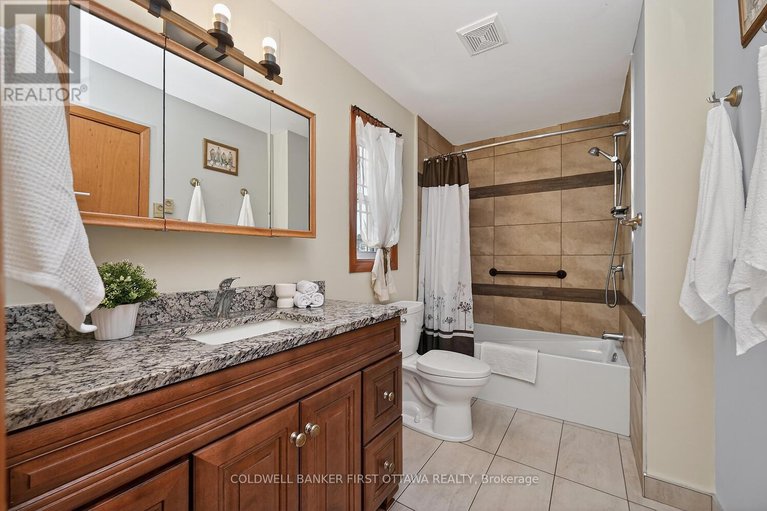 29416958/22-poole-creek-crescent/fringewood/ottawa/ontario/K2S1T6_22