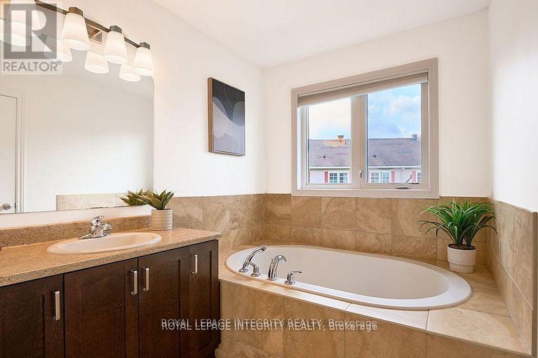 28619249/619-moorpark-avenue/emerald-meadowstrailwest/ottawa/ontario/K2M0B6_23