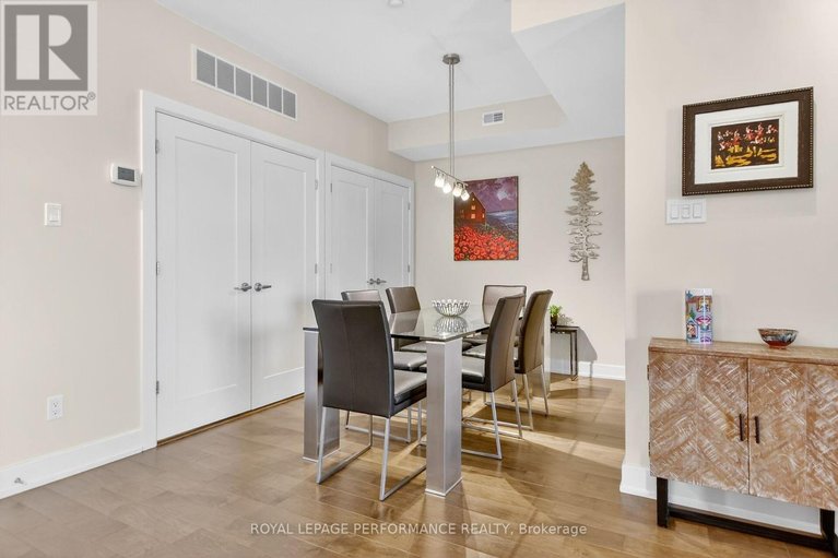 29610198/408-615-longfields-drive/longfields/ottawa/ontario/K2J6J3_21