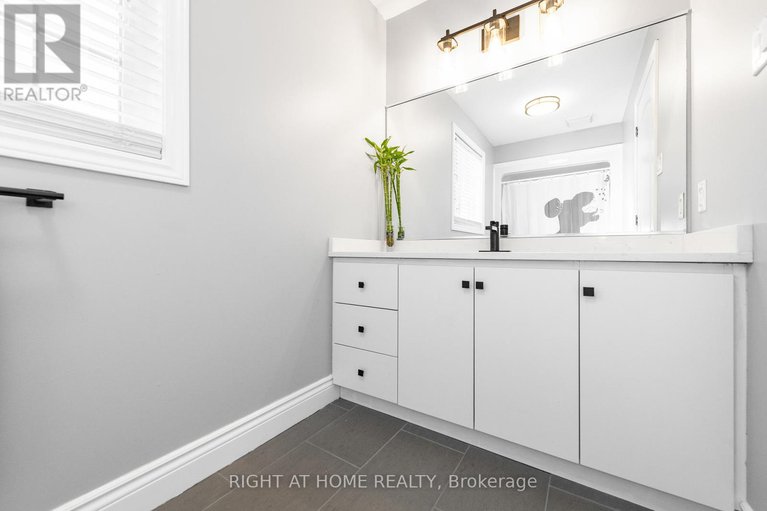 29369214/48-station-trail/village-of-russell/russell/ontario/K4R0A3_38