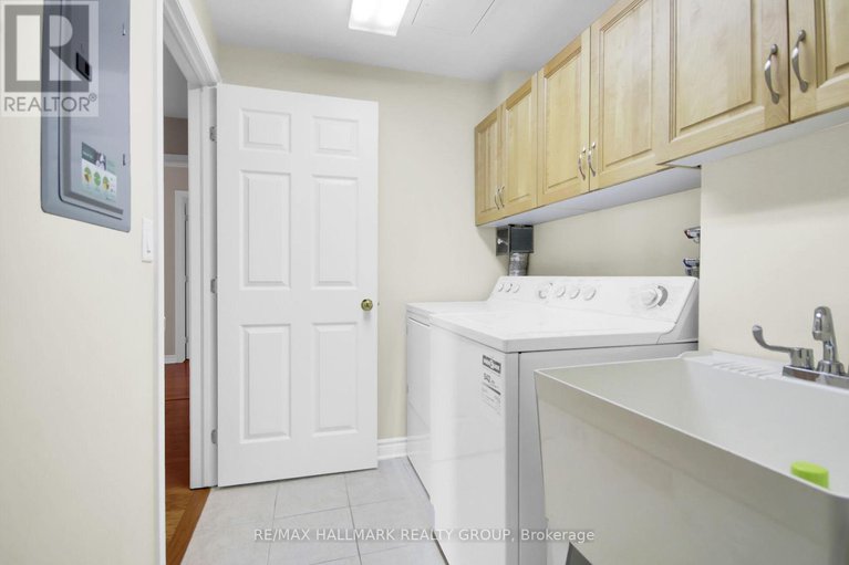 28856481/608-136-darlington-private/hunt-clubwestern-community/ottawa/ontario/K1V0X6_41