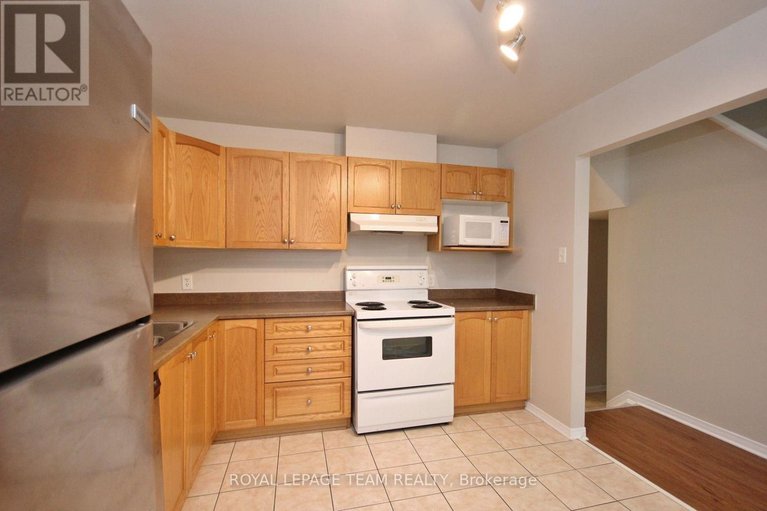 29564230/139-oakfield-crescent/longfields/ottawa/ontario/K2J5H8_6