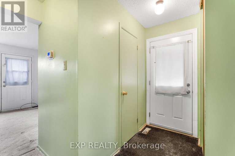 29125286/48-2276-orient-park-drive/blackburn-hamlet-south/ottawa/ontario/K1B4Z7_3