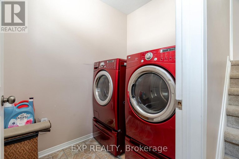28723605/1049-fieldfair-way/notting-hillsummerside/ottawa/ontario/K4A0E2_16