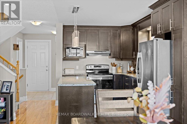 29414460/2424-marble-crescent/town-of-rockland/clarence-rockland/ontario/K4K1P6_11