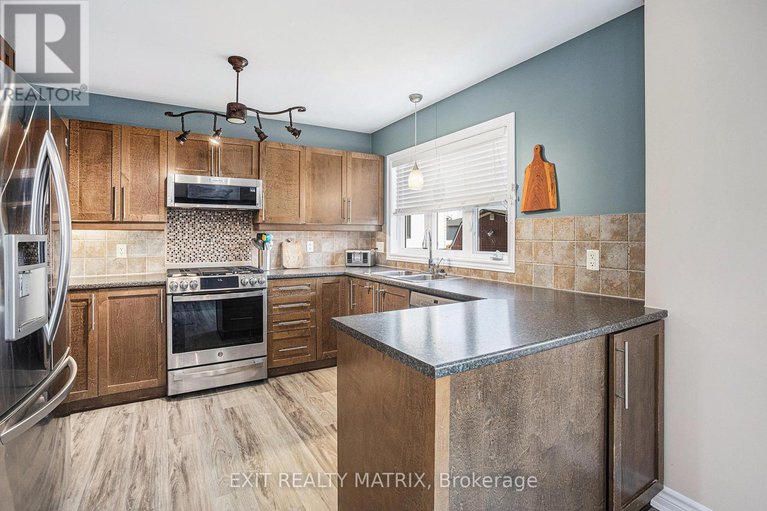 28991872/183-filion-street/embrun/russell/ontario/K0A1W0_12