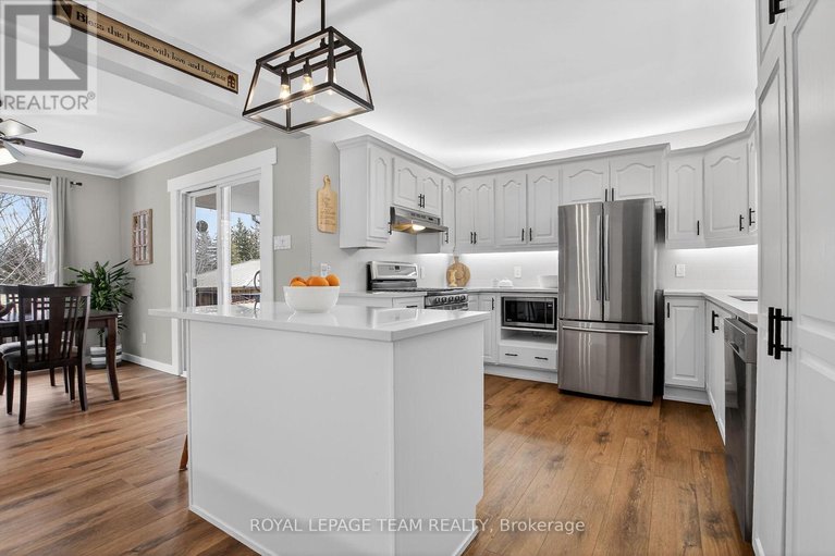 29556063/44-ballantrae-way/glencairnhazeldean/ottawa/ontario/K2L1N5_6