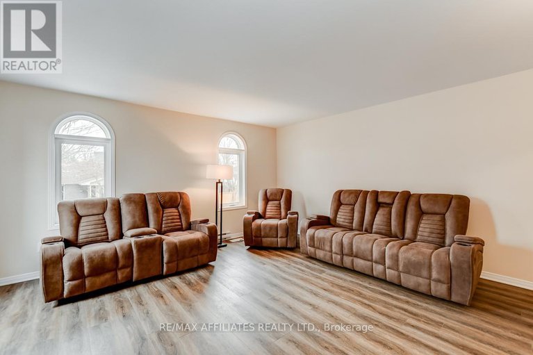 29094061/39-inwood-drive/bridlewood/ottawa/ontario/K2M1Z3_22