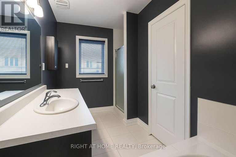 28904747/134-mancini-way/strandherd/ottawa/ontario/K2J3V1_15
