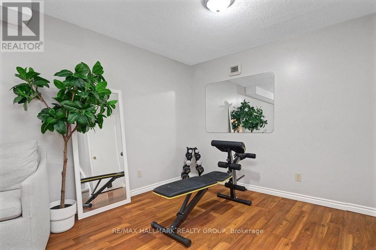 28852310/207-1750-marsala-crescent/fallingbrookpineridge/ottawa/ontario/K4A2G5_24