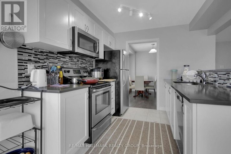 28931180/41-maroma-street/avalon-west/ottawa/ontario/K4A1A3_16