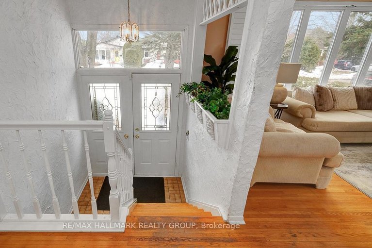 29514982/2185-bickerton-avenue/beacon-hill-north/ottawa/ontario/K1J6Y2_5