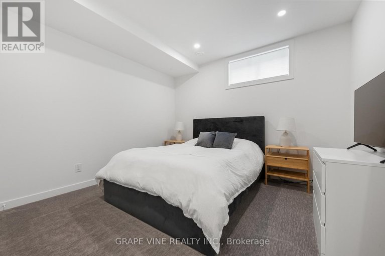 29642909/1108a-falaise-road/borden-farmstewart-farmcarleton-heightsparkwood-hills/ottawa/ontario/K2E6R2_42