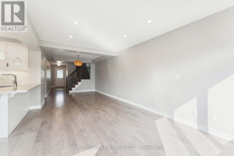28466589/391-rouncey-road/emerald-meadowstrailwest/ottawa/ontario/K2V0K4_6