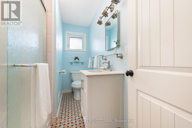 29081108/989-connaught-avenue/queensway-terrace-north/ottawa/ontario/K2B5M7_21