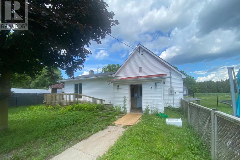 28127575/2415-du-lac-road/clarencerockland-twp/clarence-rockland/ontario/K0A3N0_1