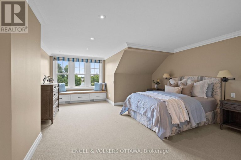 28867627/6029-rideau-valley-drive-n/manotick-south-to-roger-stevens/ottawa/ontario/K4M1B3_31