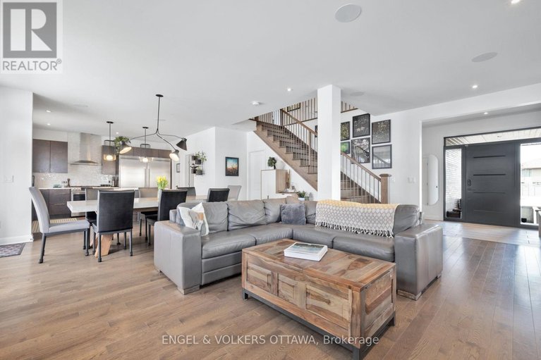 29464568/157-avro-circle/cfb-rockcliffe-and-area/ottawa/ontario/K1K4K7_8