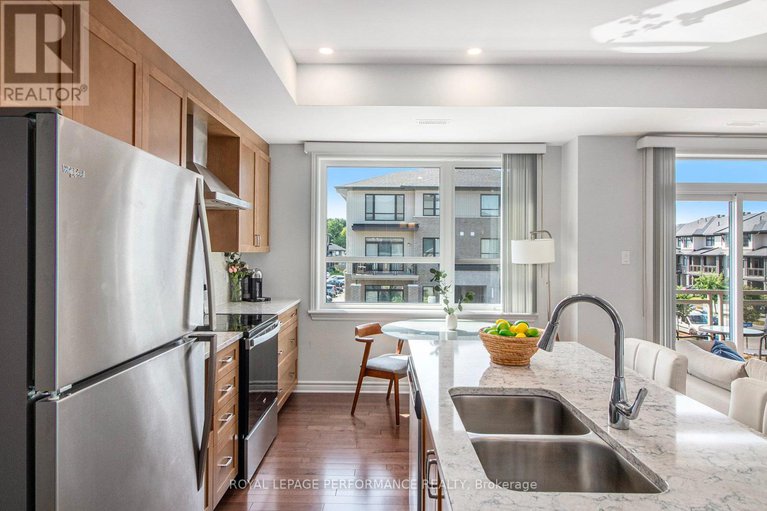 29052175/84-carabiner-private/mer-bleuebradley-estatesanderson-park/ottawa/ontario/K1W0L7_9