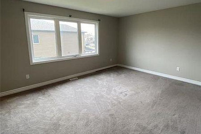 29140981/618-decoeur-drive/avalon-west/ottawa/ontario/K4A1G9_9