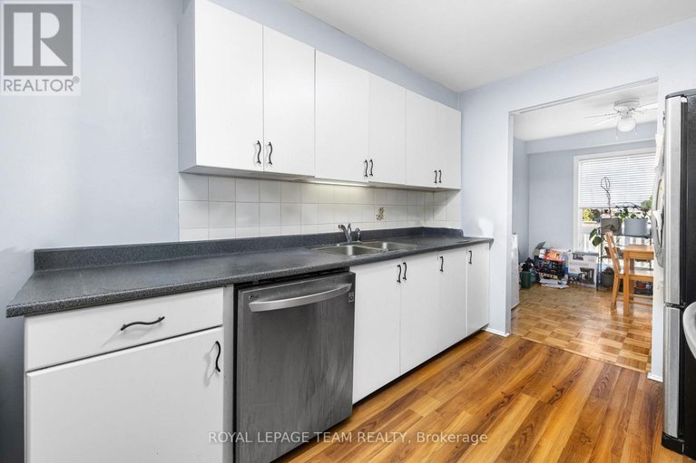 29668805/e-10-millrise-lane/centrepointe/ottawa/ontario/K2G5E6_10