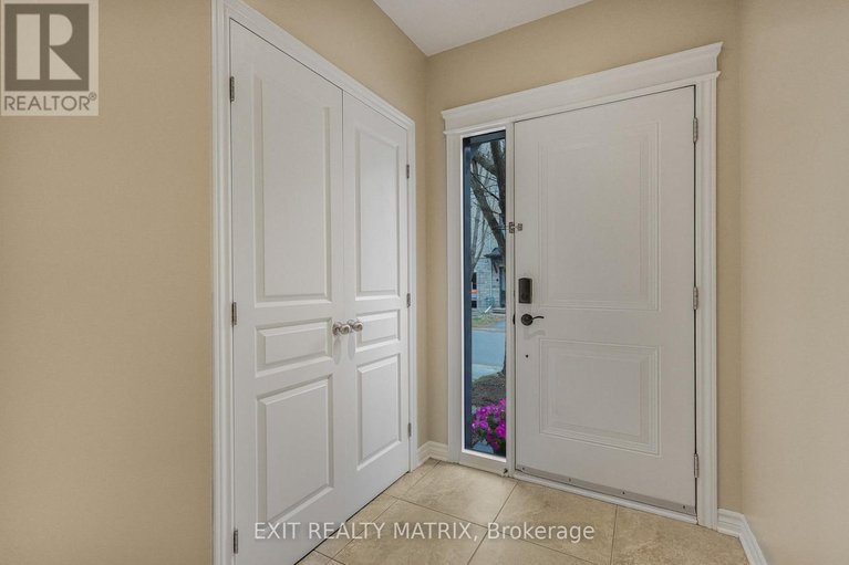 29684349/111-brilia-private/beacon-hill-south/ottawa/ontario/K1J0B7_3