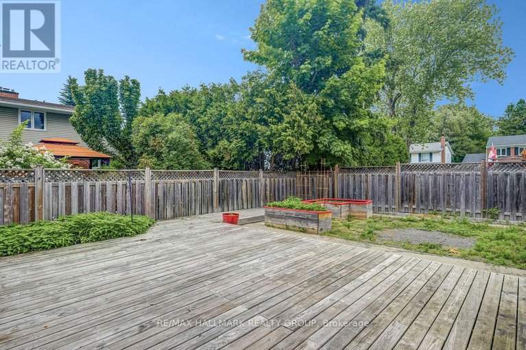 28499292/2149-hubbard-crescent/beacon-hill-north/ottawa/ontario/K1J6L3_39