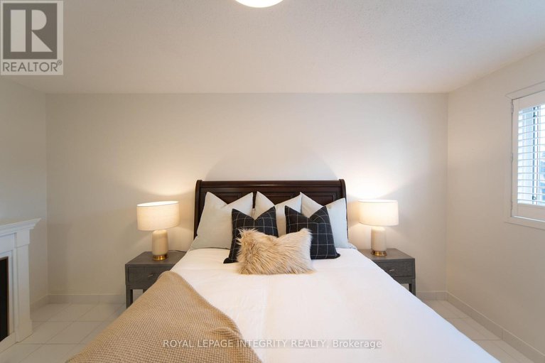 28908572/1266-famlit-court/beacon-hill-south/ottawa/ontario/K1J9A2_24