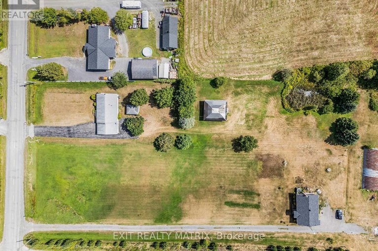 28785994/3704-pattee-road-e/champlain-twp/champlain/ontario/K6A2R2_33